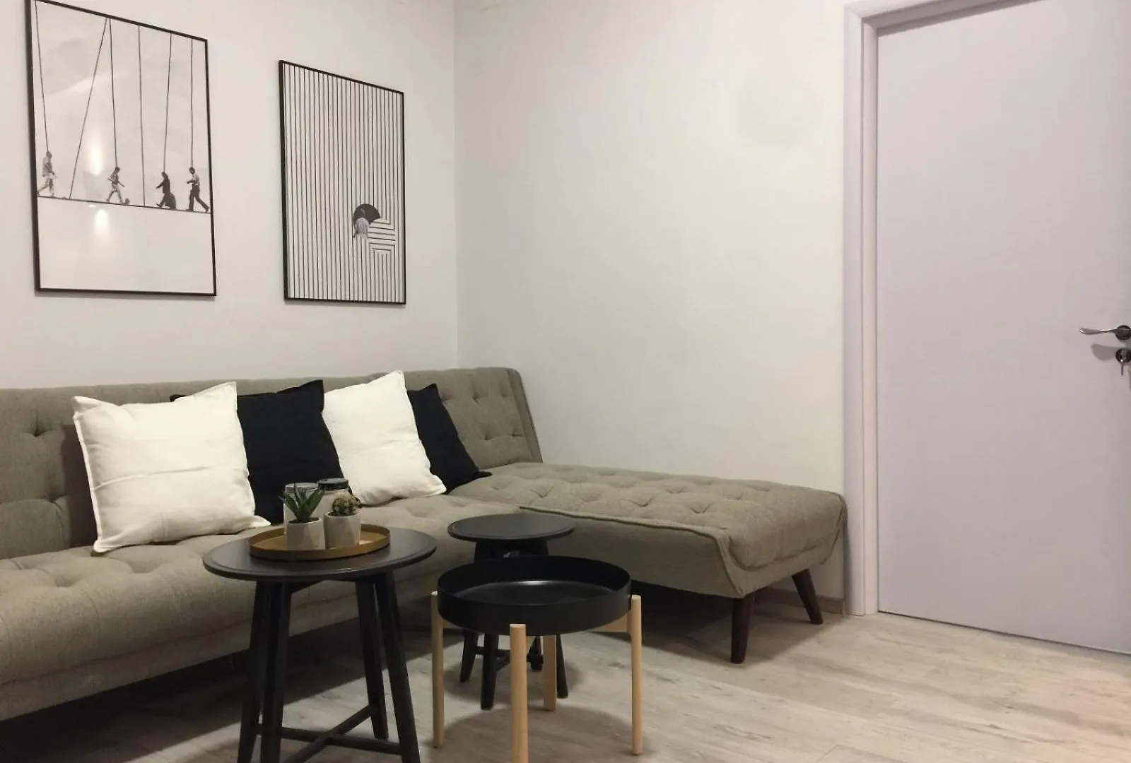 Apartment Luxury 2Bdrm Apt Bucharest Romania